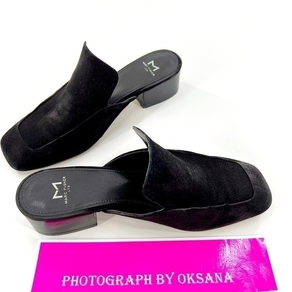 Marc Fisher  black suede slip-on mules size 6 M - Picture 3 of 11